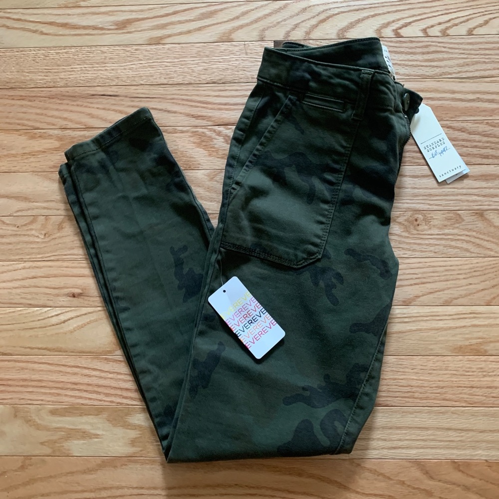 Sanctuary Camo Chino 26 NWT